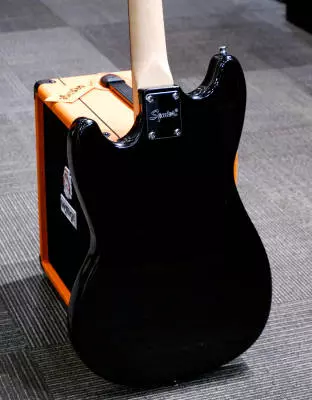 Squier - Sonic Bronco Bass, Laurel Fingerboard - Black 2